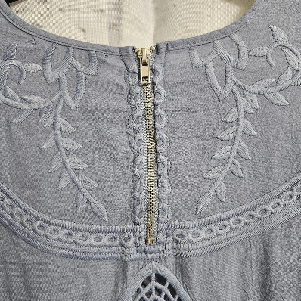 Altar’d state women Sz S crocheted lace bell sleeve 100% Cotton blouse top blue